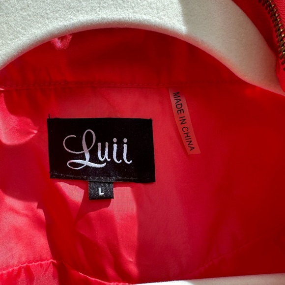 LUiI RAIN Coat Beautiful salmon/coral in color size large - Picture 15 of 15